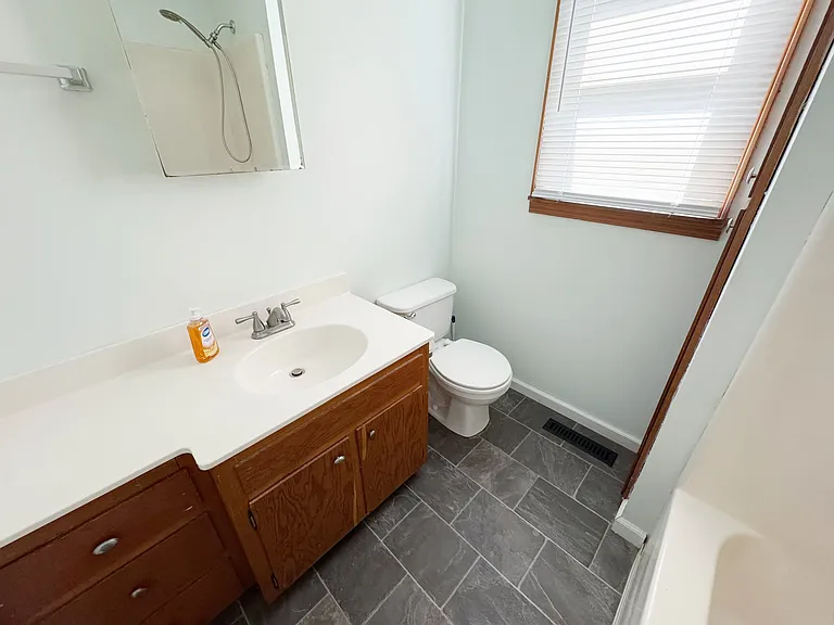 802 N College Ave — Photo 8