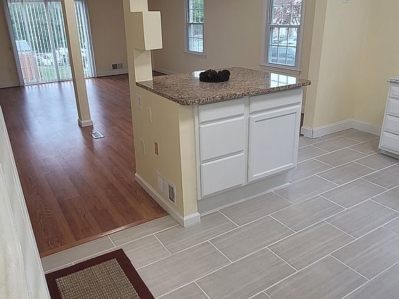 4th image of 16620 Galt Ct