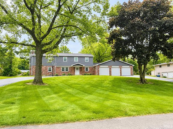 3rd image of 2201 Eastbrook Dr