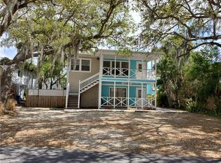 136 Eucalyptus Ct, Fort Myers Beach, FL 33931