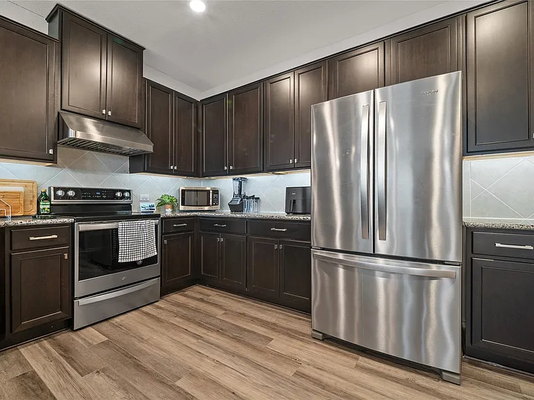 13921 Abraham Lincoln St — Photo 15