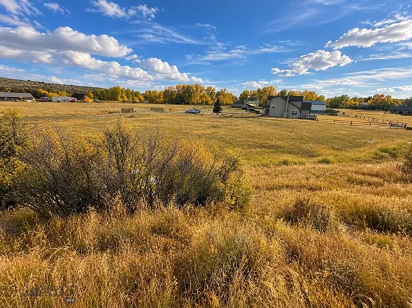 208 4th St E, Clyde Park, MT 59018