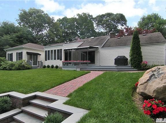 3rd image of 16 East Ct