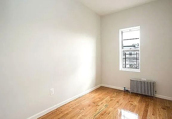 2nd image of 1342 Jefferson Ave #2F