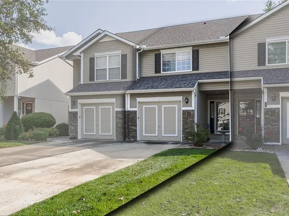 3222 SW Shadow Brook Dr, Blue Springs, MO 64015
