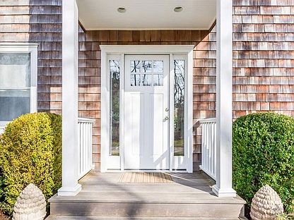 3rd image of 23 Dawnwood Ln