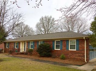 102 Coventry Dr, Greenwood, SC 29649