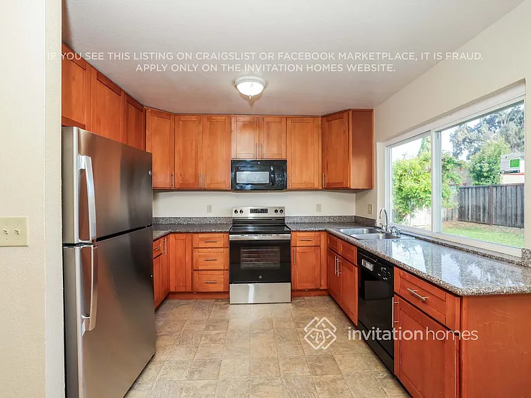 120 Lainey Ct — Photo 7