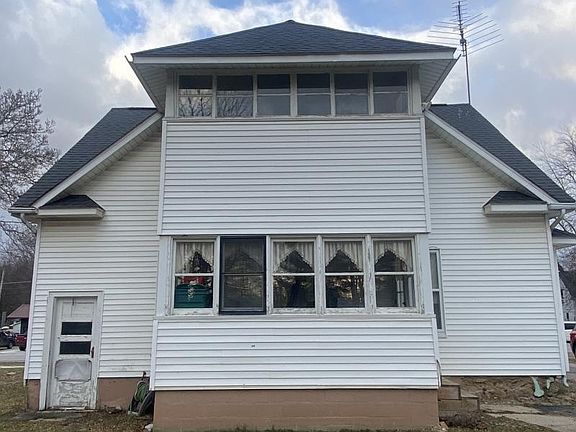 3rd image of 3428 Washington St