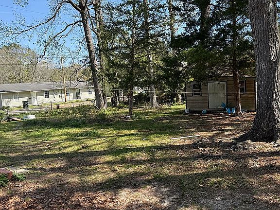 3rd image of 301 Broughton Ave