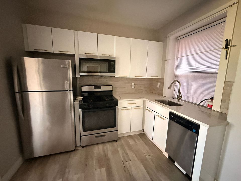 1st image of 413 54th St APT 4