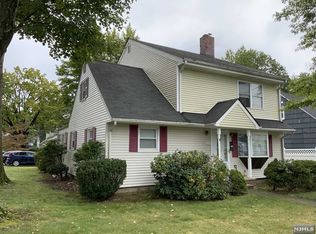 72 Day Ave, Tenafly, NJ 07670