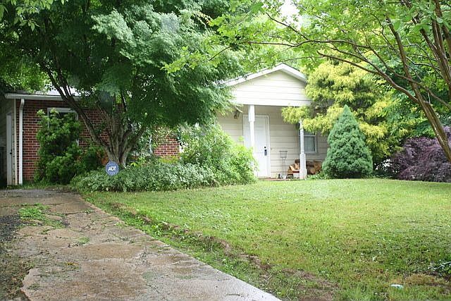 2nd image of 4 Waterford Ct