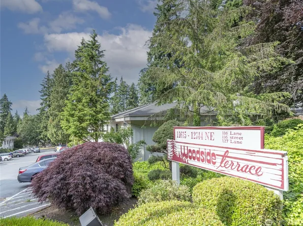 12742 NE 116th Street #J-33, Kirkland, WA 98034