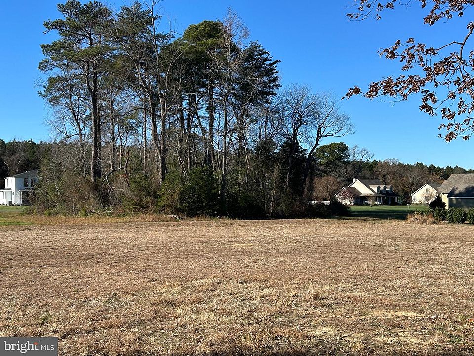 2nd image of 16551 Retreat Cir