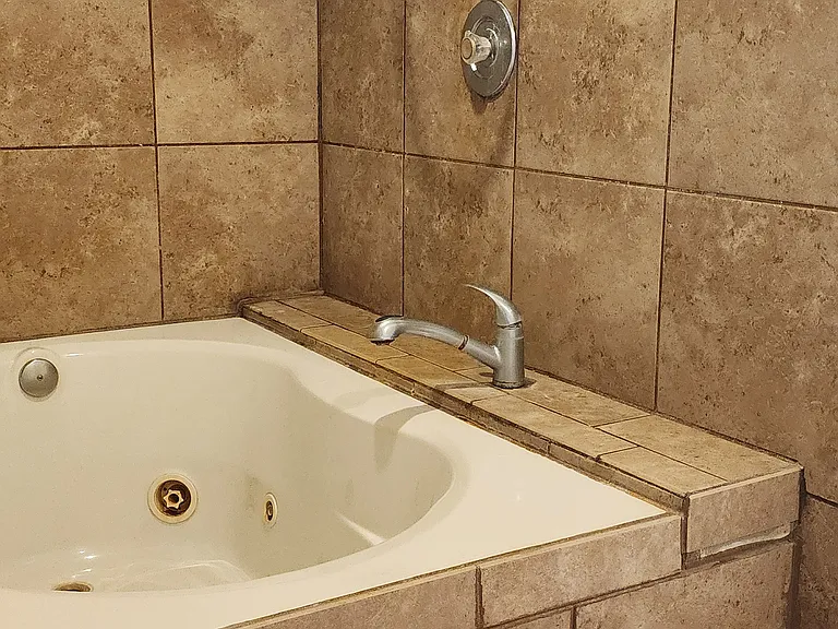 7995 Hazelgreen Rd NE — Photo 27