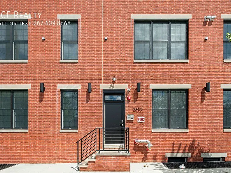 2623 Christian St #304 — Photo 16