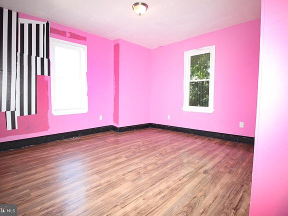 5th image of 68 E Slocum St