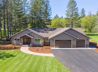 258 Bannister Ln, Grants Pass, OR