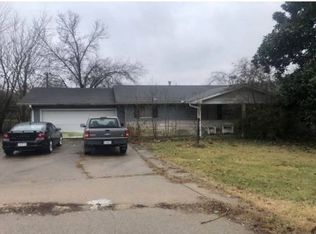 2307 W Cape Rock Dr, Cape Girardeau, MO 63701