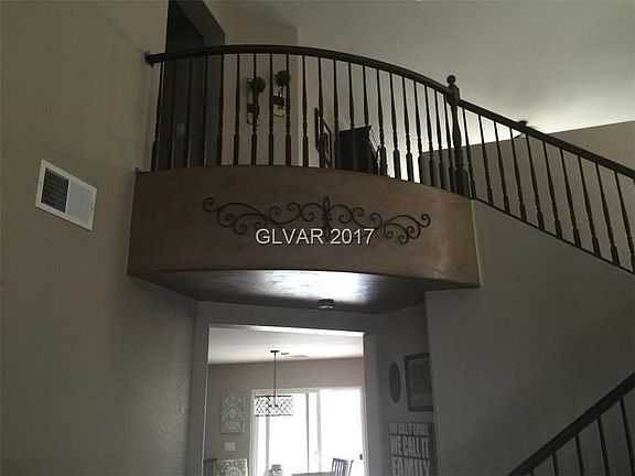 3rd image of 27 Stunning Summit Ave