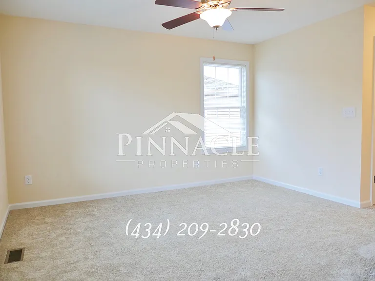 2313 Acorn St #B — Photo 16