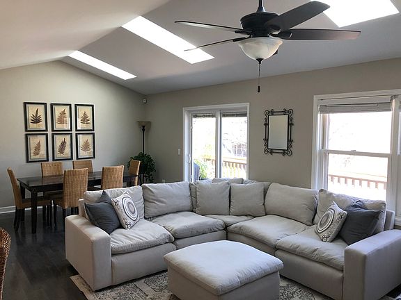 5th image of 2740 Rolling Meadows Dr
