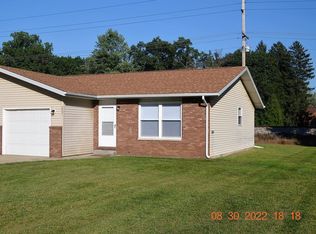 5521 E Karen Ct, Stevensville, MI 49127