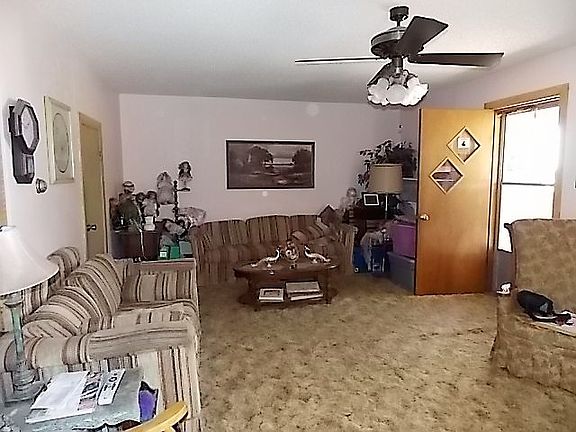 3rd image of 609 N Central Ave