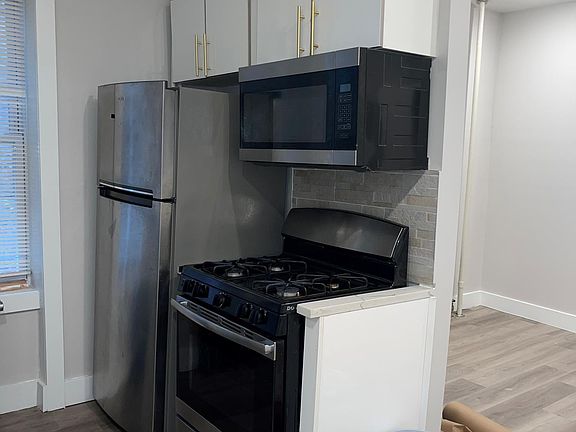 4th image of 42 Broadway APT 3