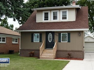 1924 28th St, Two Rivers, WI 54241