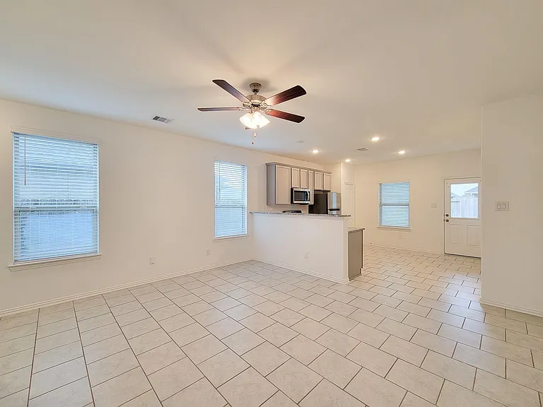 31351 Horseshoe Meadow Bend Ln — Photo 12