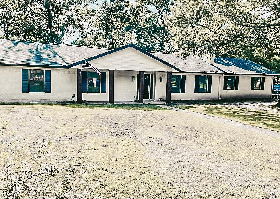 1st image of 617 Edgewood Cir