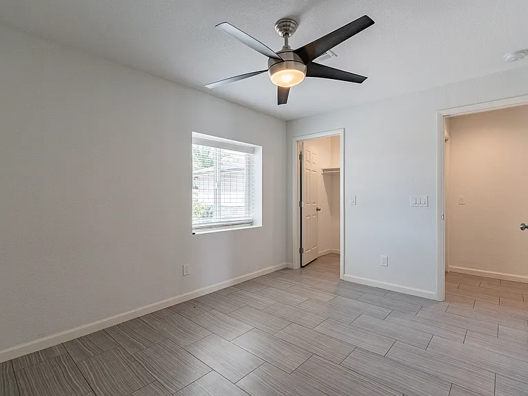 1262 E Hermosa Dr — Photo 16
