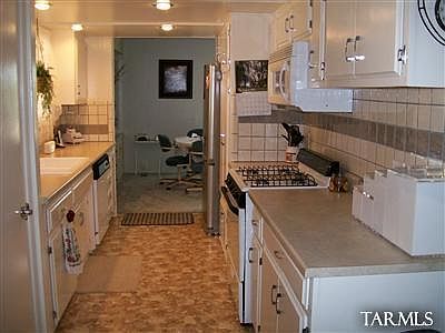 2nd image of 2780 S Sarasota Blvd
