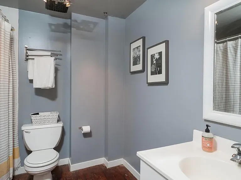 429 N 13th St #6D — Photo 10