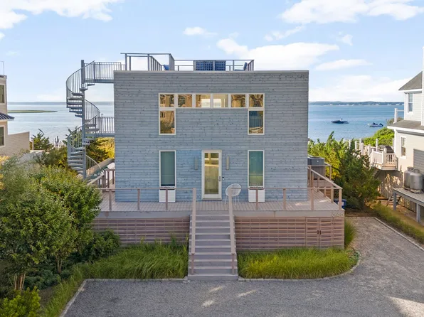 846 Dune Rd, Westhampton Beach, NY 11978