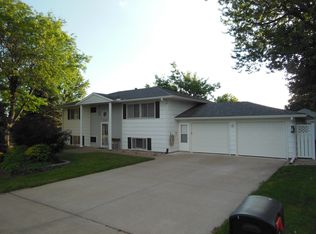 2102 E 5th St, Coal Valley, IL