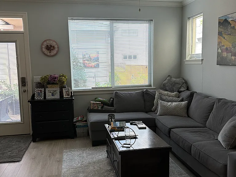 SE Everglade St — Photo 7