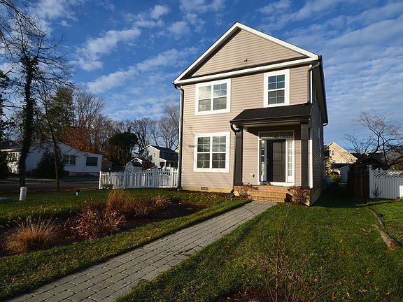 Welcome to 3541 Oak Dr.