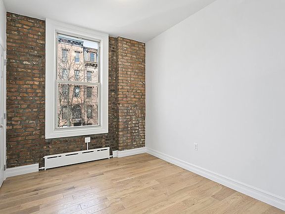 4th image of 170 Park Pl APT 1