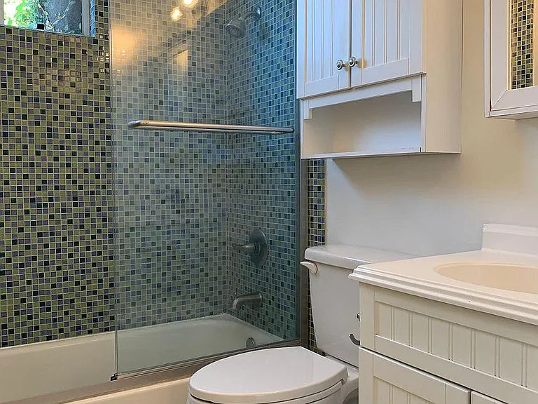 702 Manhattan Beach Blvd #J — Photo 15