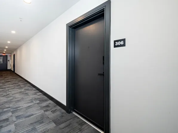 615 W Peace St #306, Raleigh, NC 27610