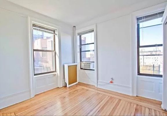 5th image of 234 W 21st St APT 65