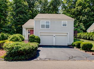 3 Common Dr, West Hartford, CT 06107