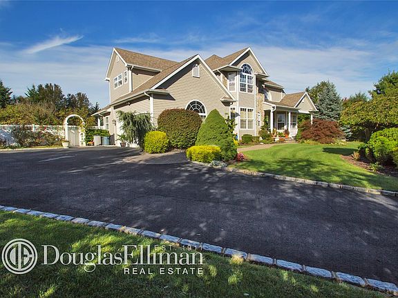 2nd image of 6 Viburnum Ct