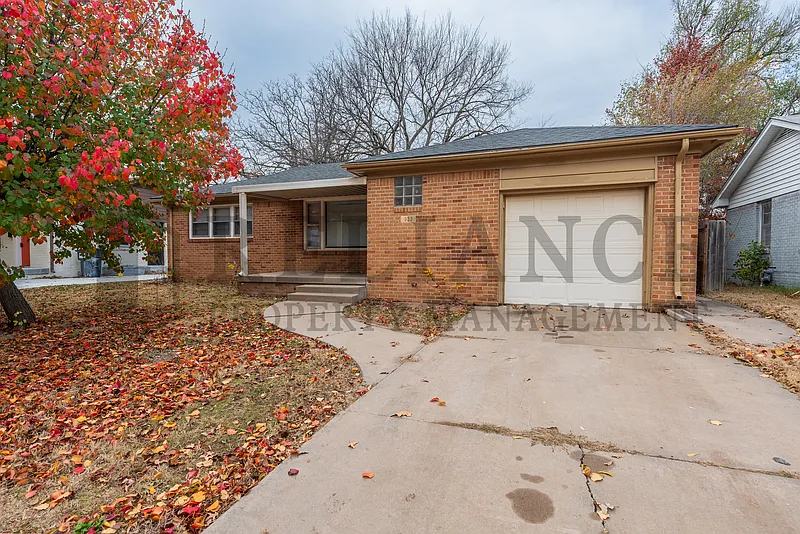 3 bed, 2.0 bath, 1513 sqft, $1,395 — Photo 2