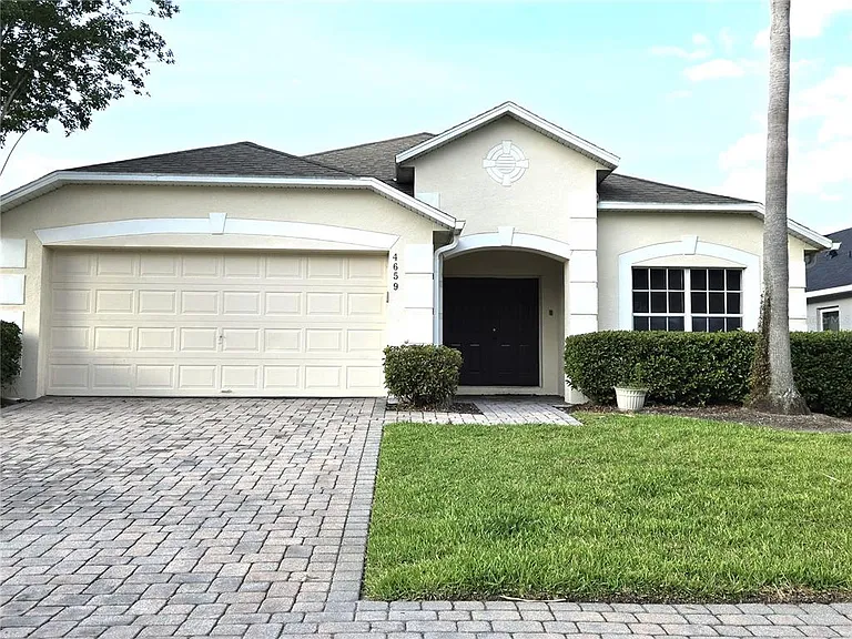 4659 Cumbrian Lakes Dr — Photo 1