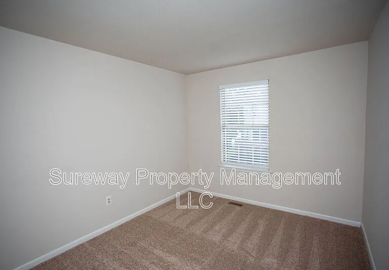 137 Brent Ct — Photo 22