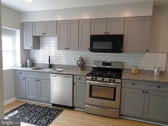 4th image of 2965 Yorkway